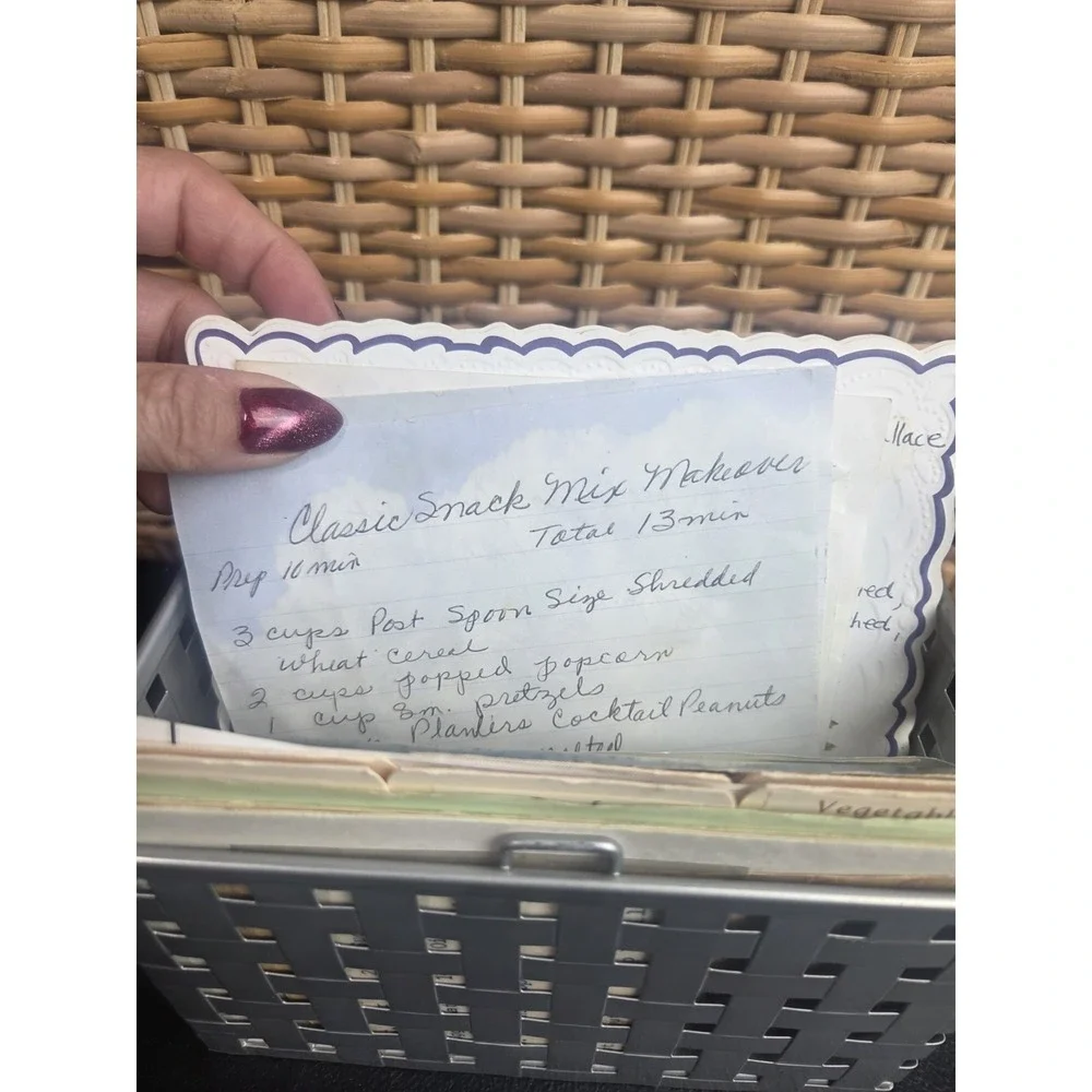 Recipe Box Estate Found Hand Written And Blank Cards Texas North Carolina